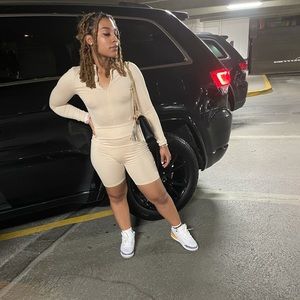 Meet your Posher, Sandralys